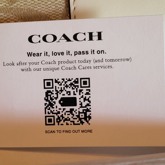 Coach Light Khaki Chalk 4x6 Women's Wristlet - Picture 3 of 12